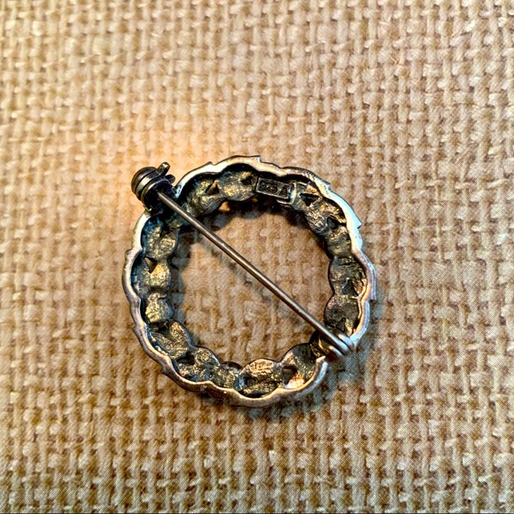 Sweet little pin - Picture 2 of 2